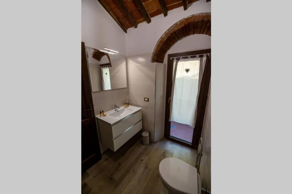 Castiglion Fiorentino Chicca Sotto La Torre 外观 照片